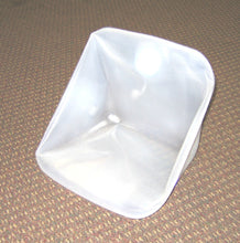Load image into Gallery viewer, FIVE (5) GALLON CUBITAINER COLLAPSIBLE PLASTIC COMES W/LID &amp; SPIGOT